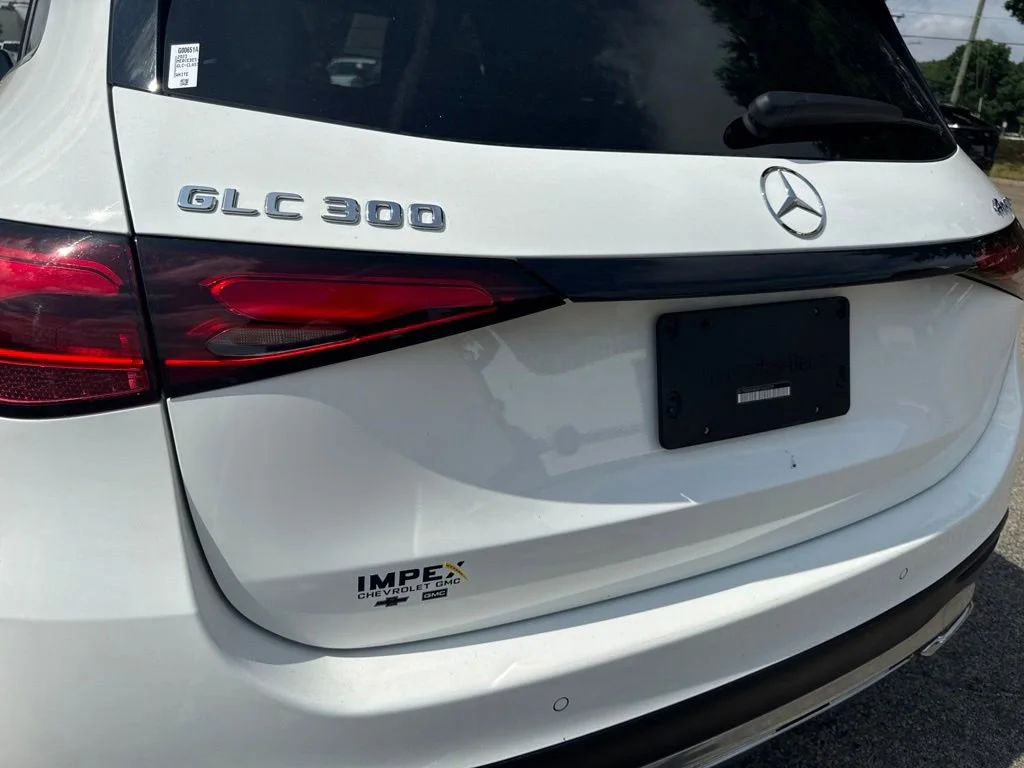 Used 2023 White Mercedes-Benz GLC 300 image 32