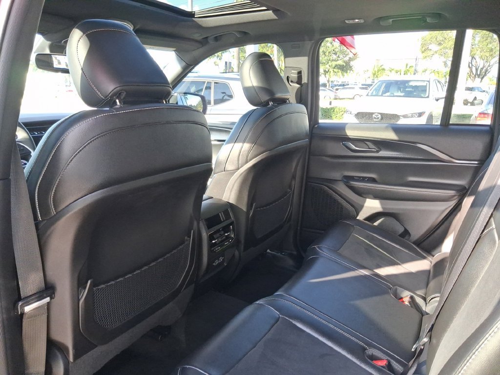 Used 2024 Gray Jeep Altitude X image 14