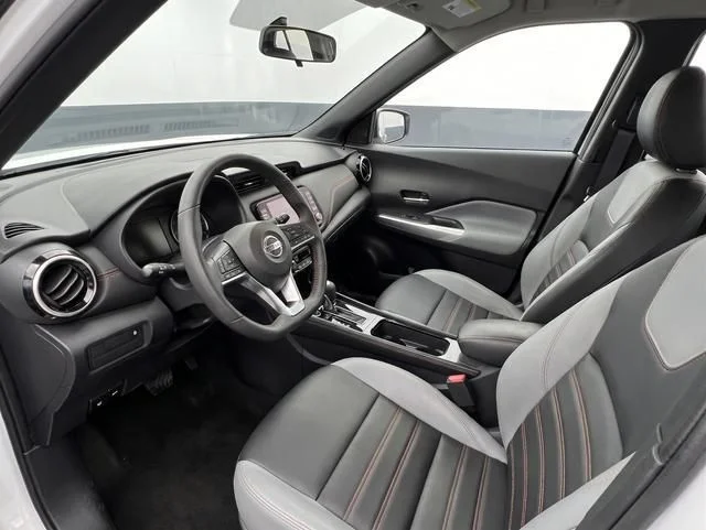 Used 2024 White Nissan SR image 30