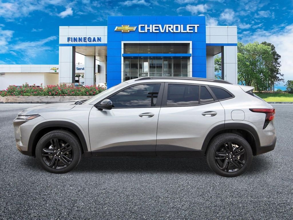 Used 2025 Gray Chevrolet ACTIV image 4