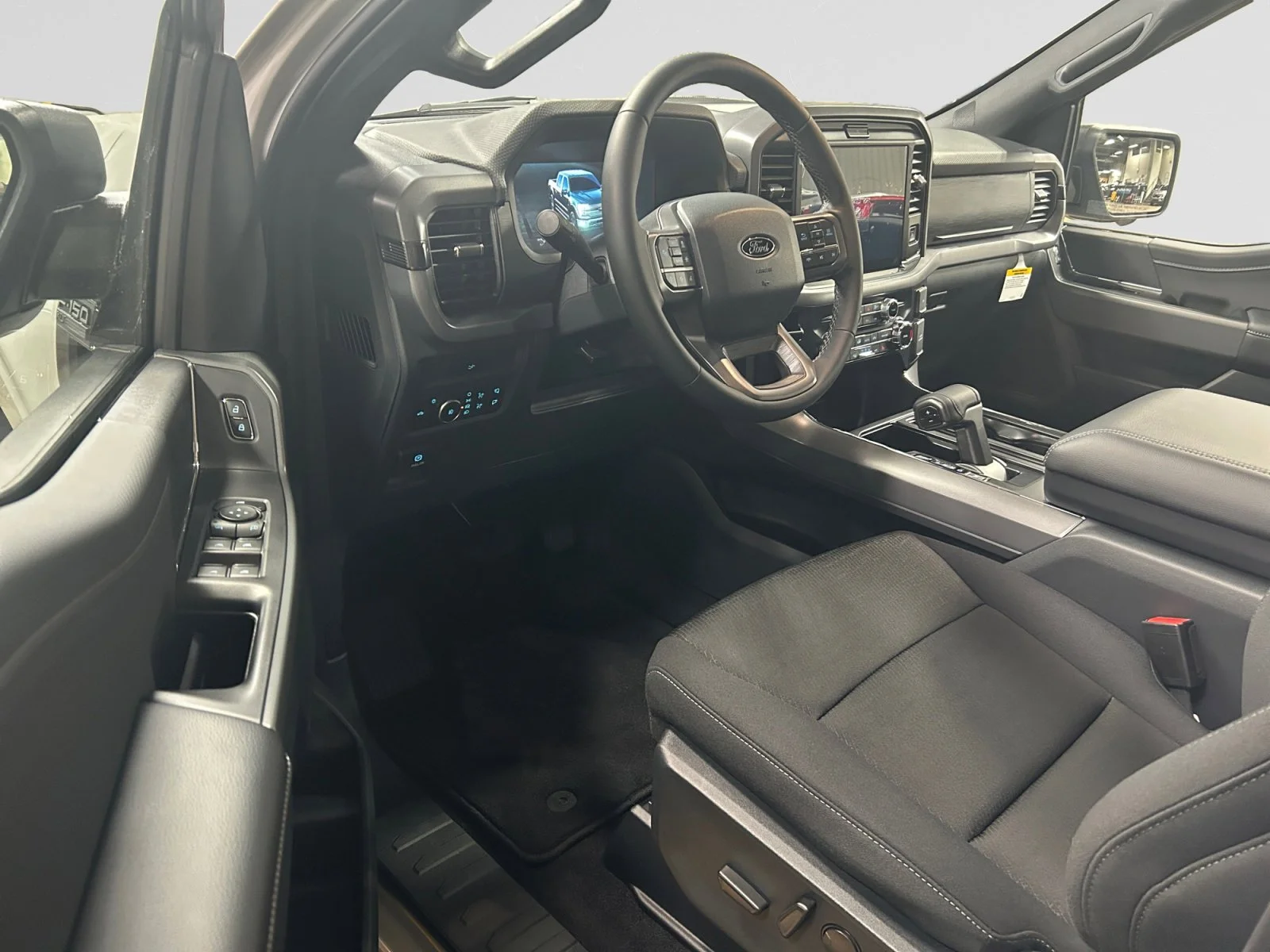 New 2026 Avalanche Ford XLT image 13