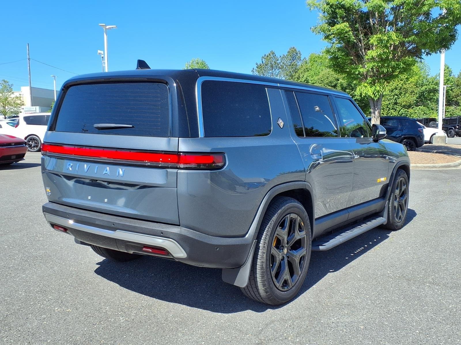 2022 Rivian R1S Launch Edition's photo