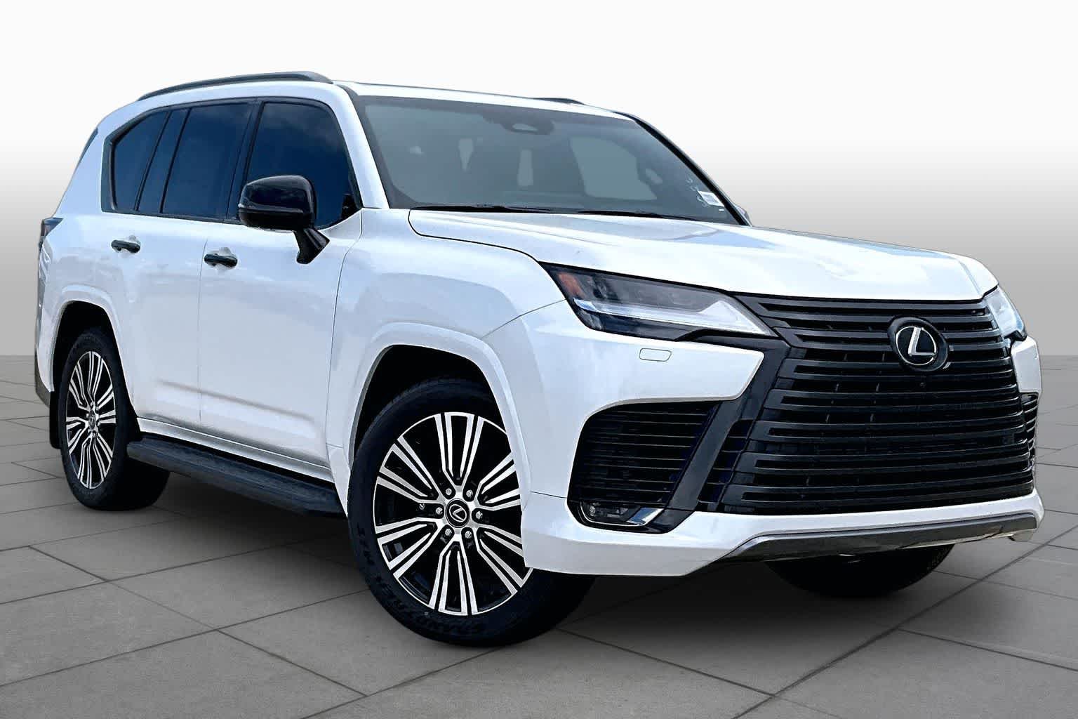New 2026 Eminent White Pearl Lexus LUXURY image 3
