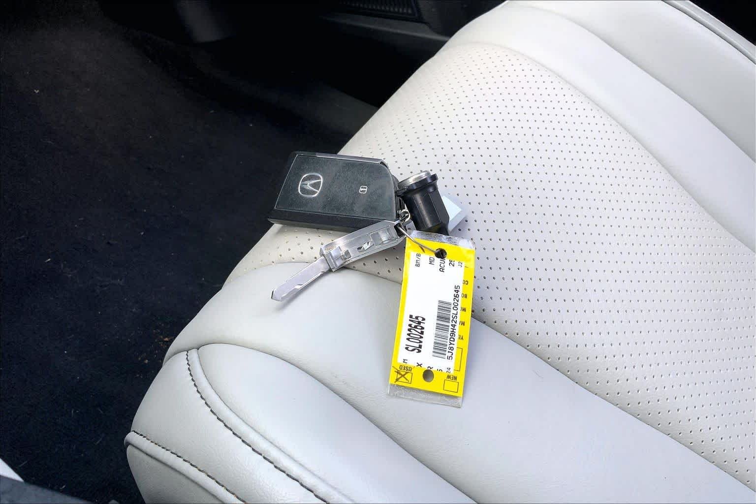 Certified Used 2025 Canyon River Blue Metallic Acura w/Technology Package image 13