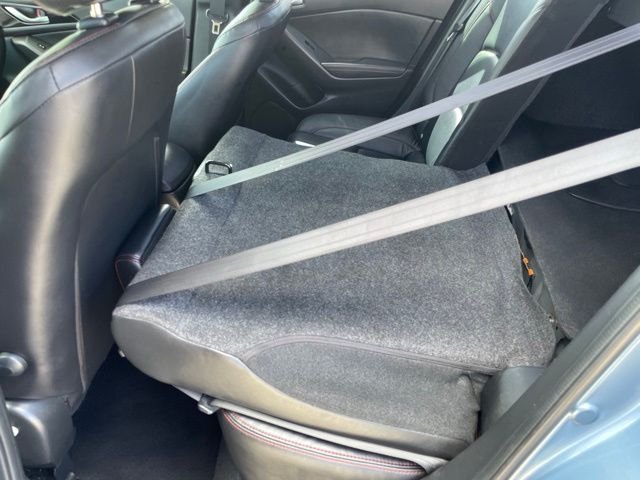 Used 2014 Blue Reflex Mica Mazda i Grand Touring image 32