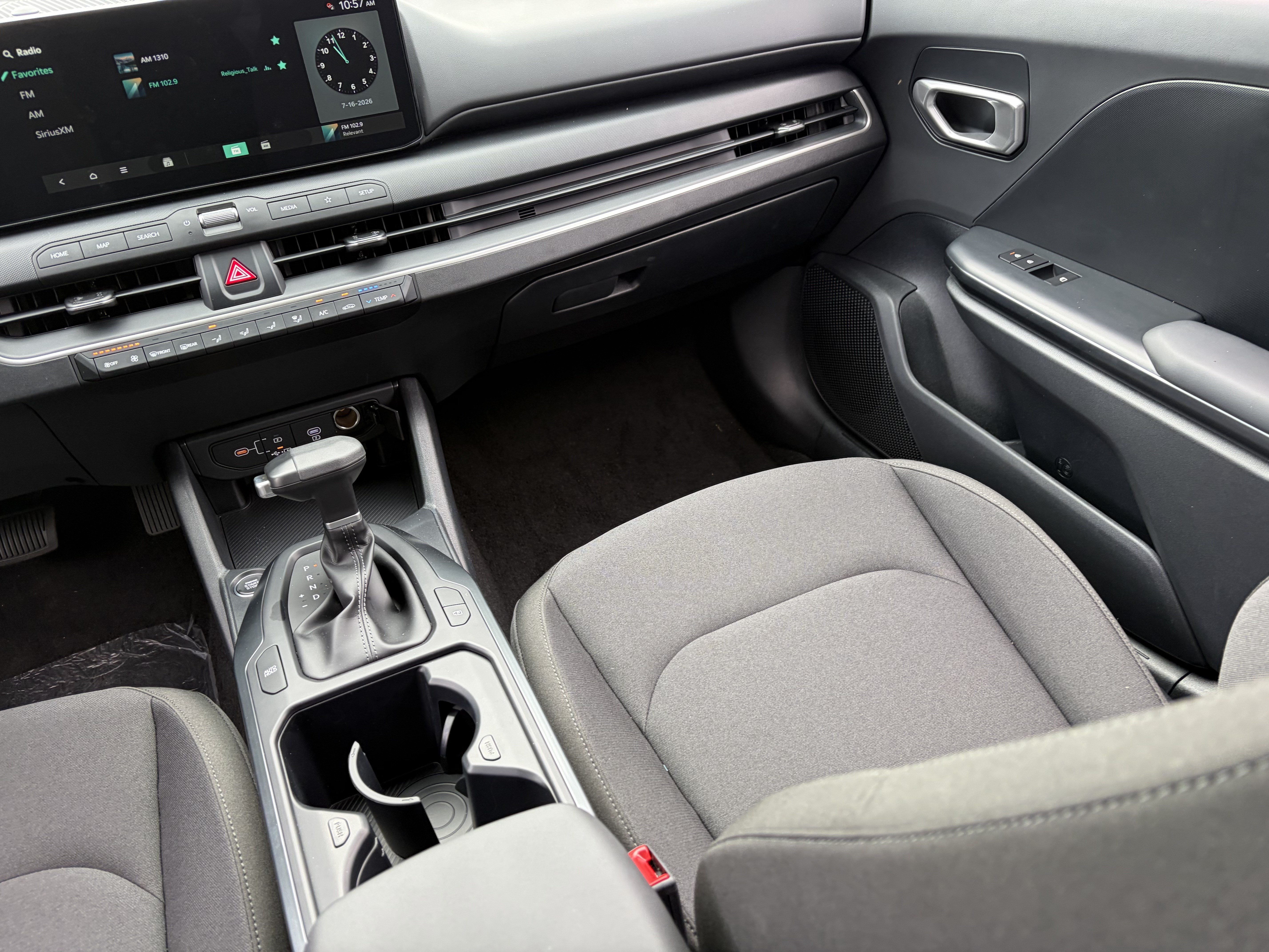 New 2026 Snow White Pearl Kia LXS image 14