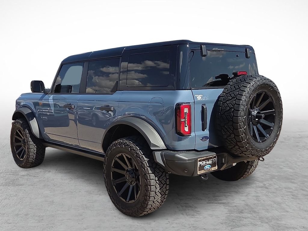 Used 2025 Azure Gray Metallic Ford Badlands image 7