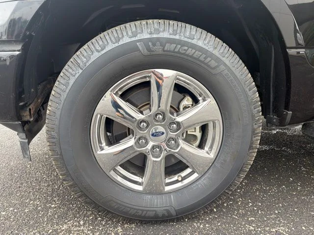 Used 2020 Black Metallic Ford XL image 10