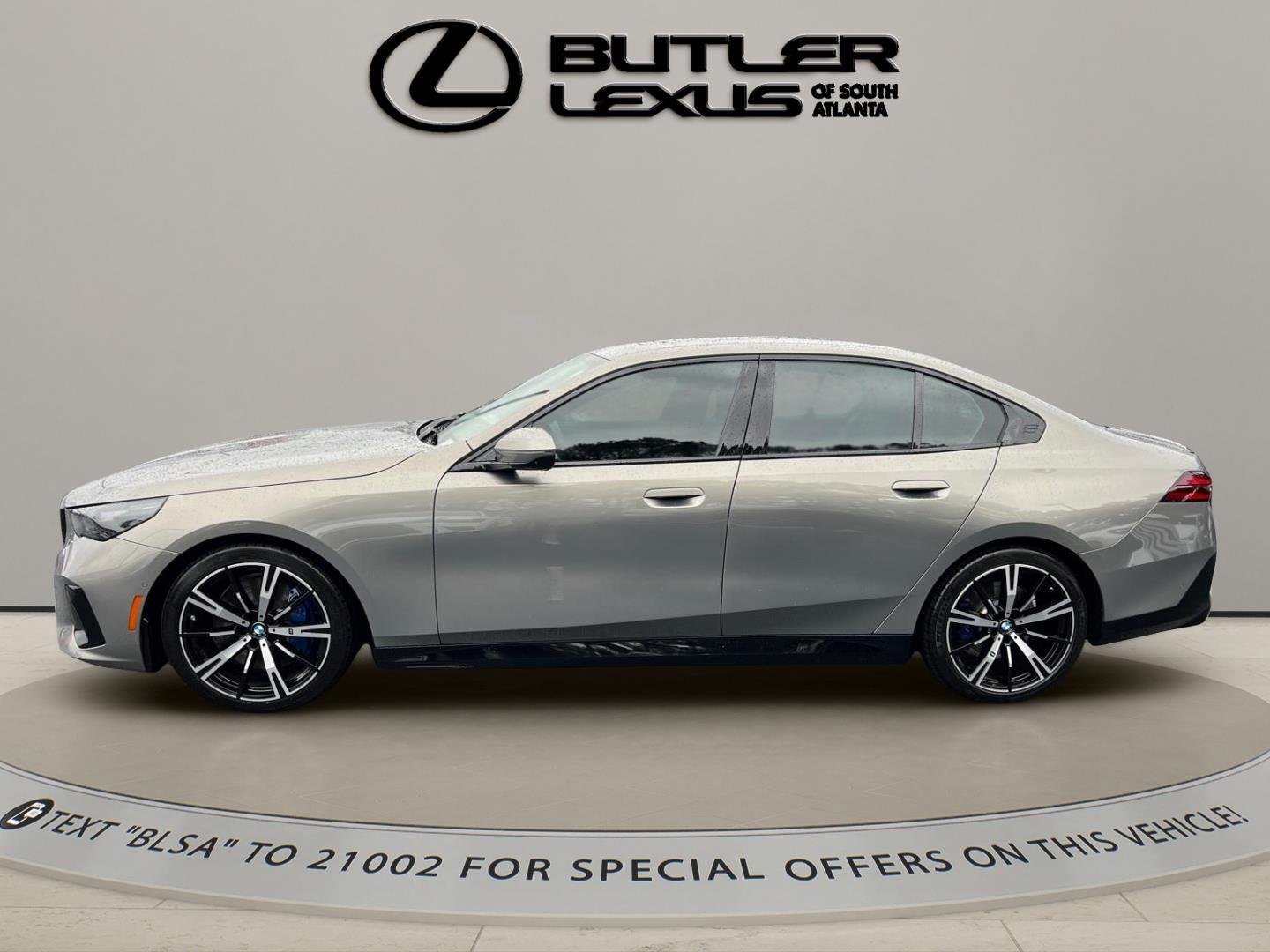 Used 2024 Oxide Grey Metallic BMW 540i xDrive image 8