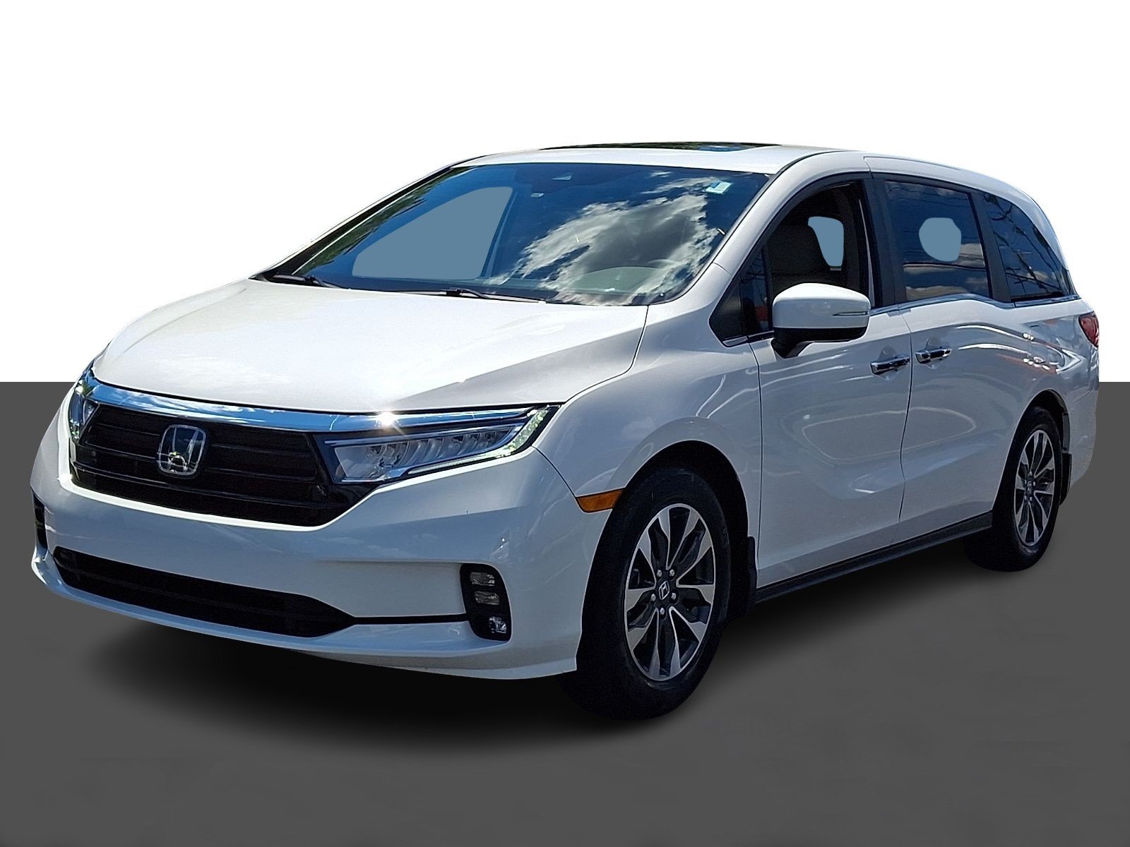 Certified Used 2024 Platinum White Pearl Honda EX-L image 3