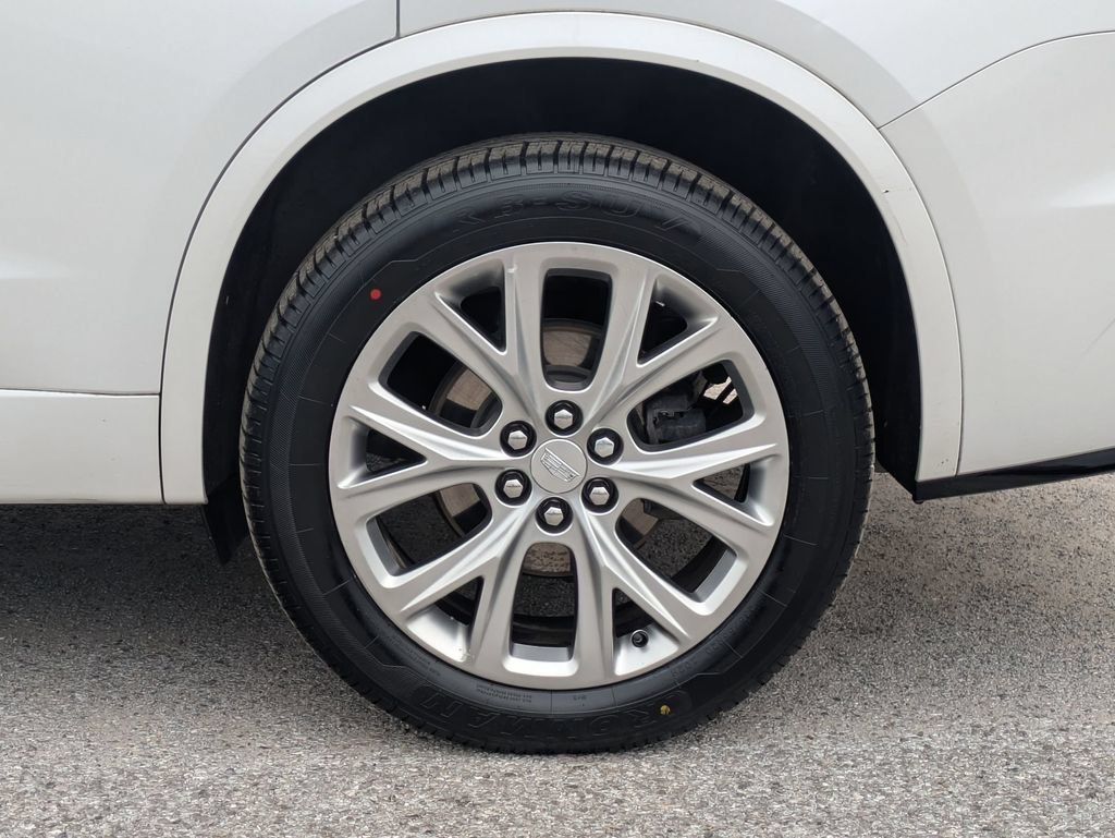 Used 2020 CRYSTAL WHITE TRICOAT Cadillac AWD Sport image 11