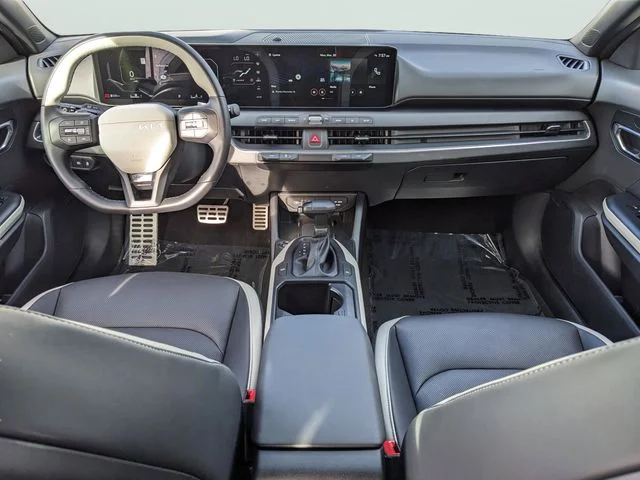 Used 2025 White Kia GT-Line Turbo image 9