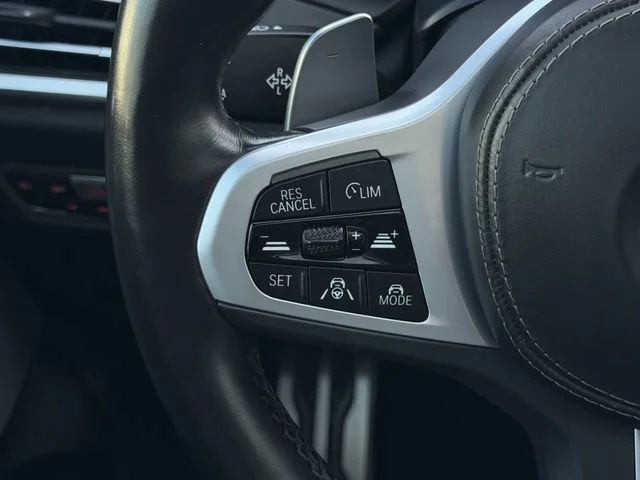 Used 2022 Black BMW M50i image 15