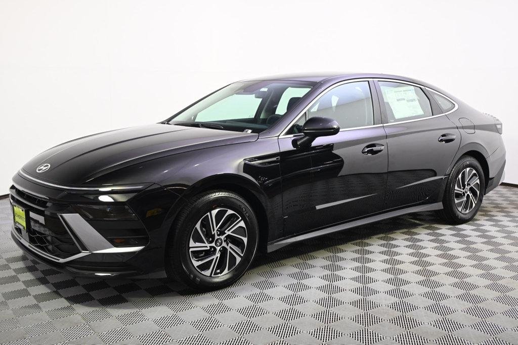 New 2026 Abyss Black Hyundai Blue image 2