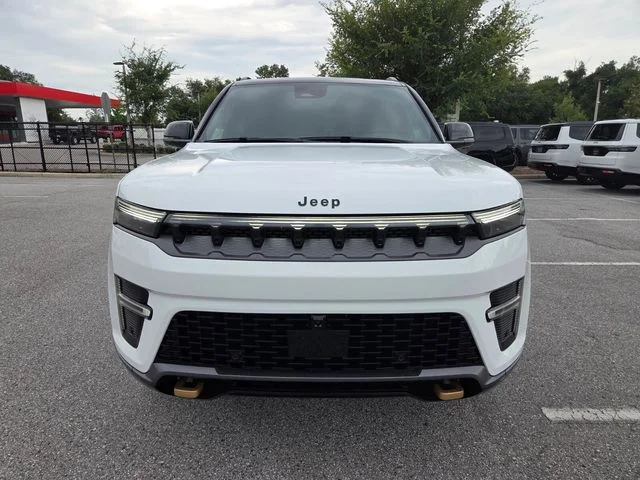 New 2026 Bright White Clear-Coat Exterior Paint Jeep 85th Anniversary Edition image 20