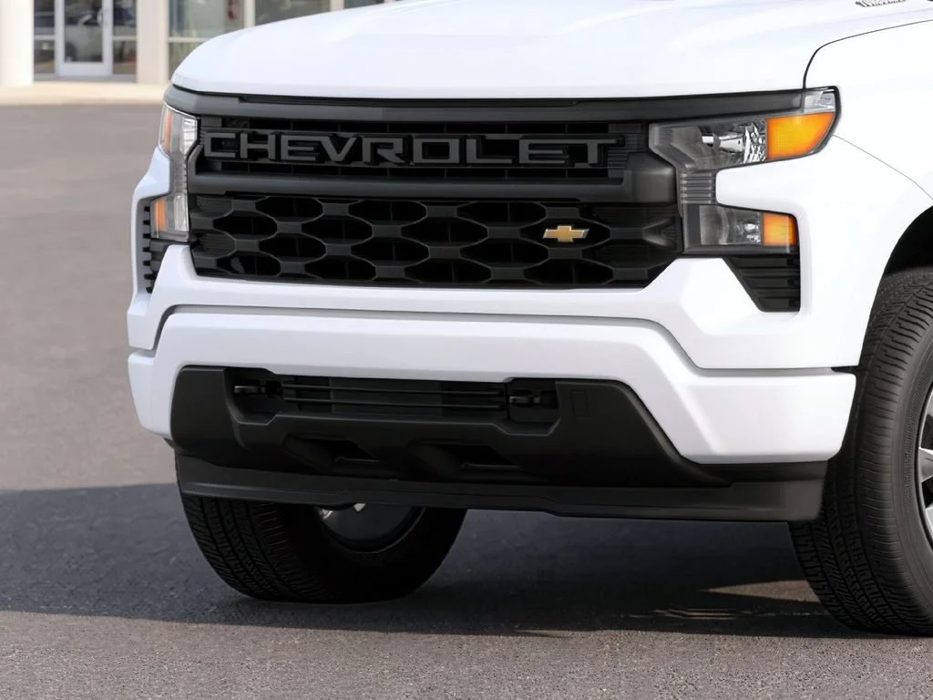New 2026 Summit White Chevrolet Custom image 4