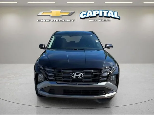 Used 2025 Black Hyundai SEL image 8