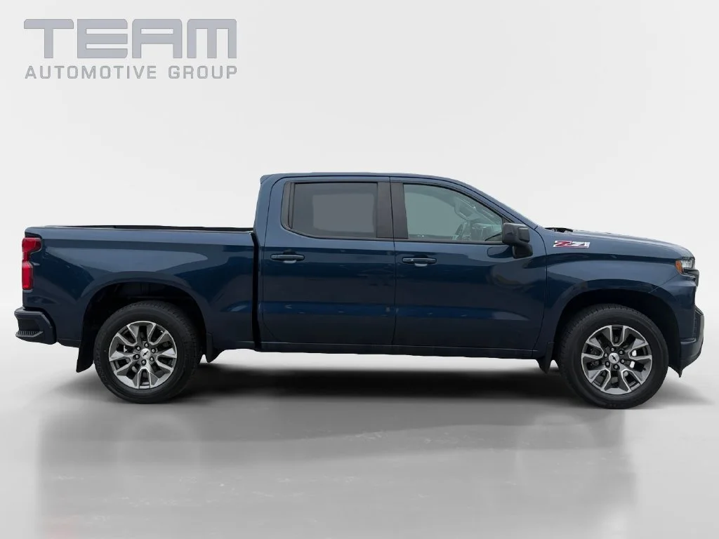 Used 2020 NORTHSKY BLUE METALLIC Chevrolet RST image 8
