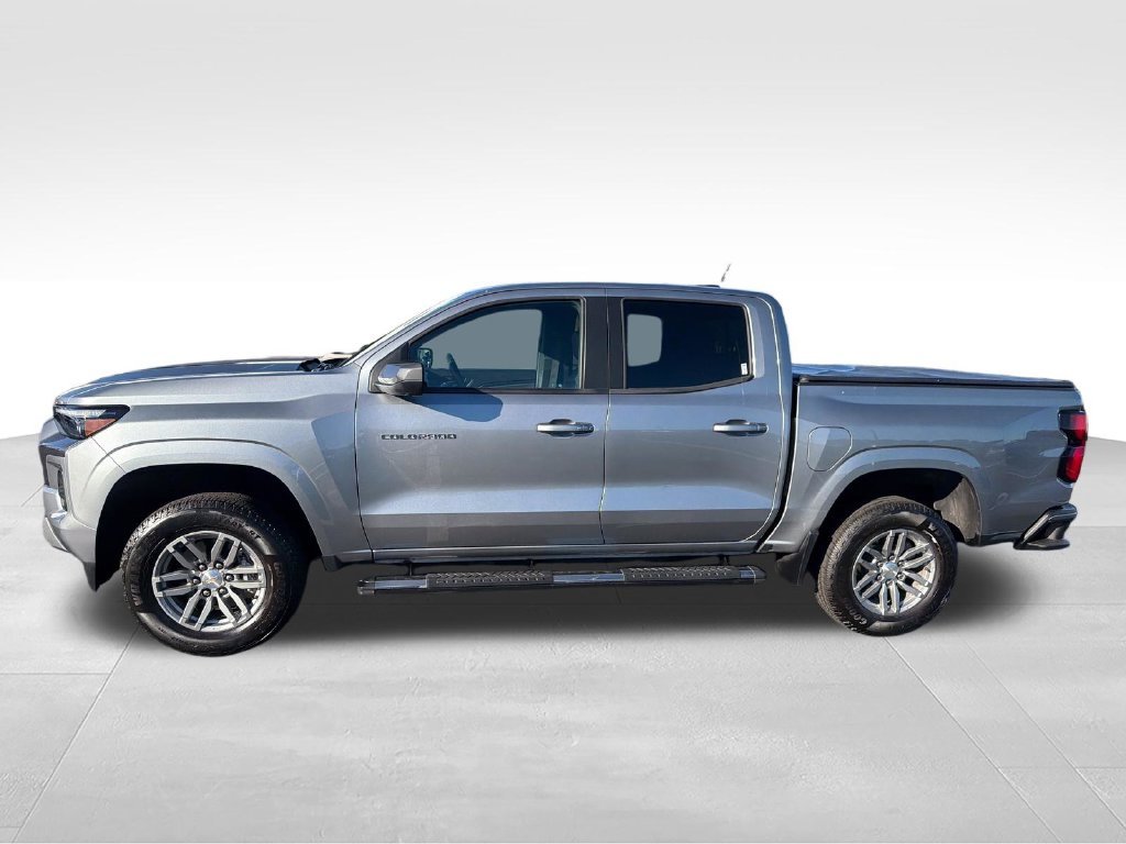 Used 2024 Gray Chevrolet LT image 3