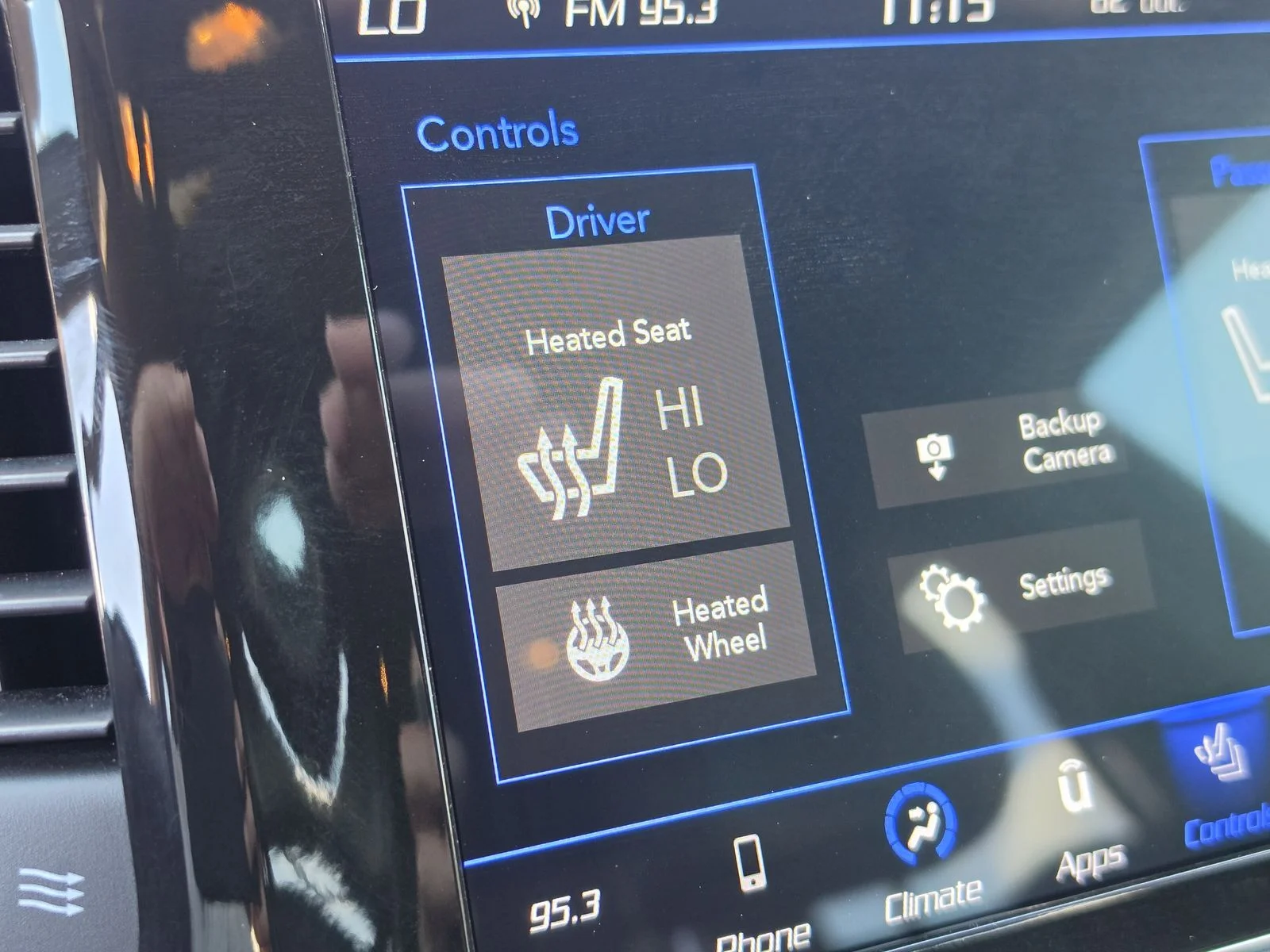 Used 2022 Black Jeep Laredo X image 32