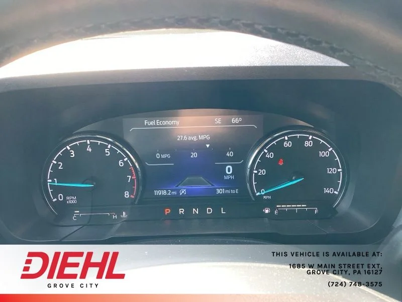 Used 2024  Ford Lariat image 24