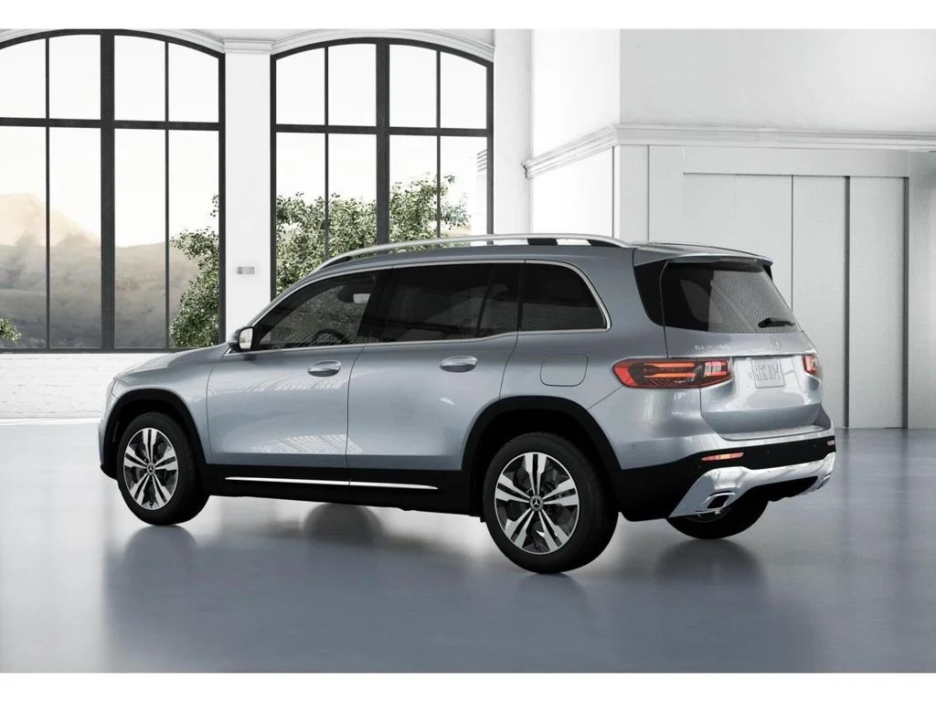 Used 2026 Silver Mercedes-Benz GLB 250 image 30