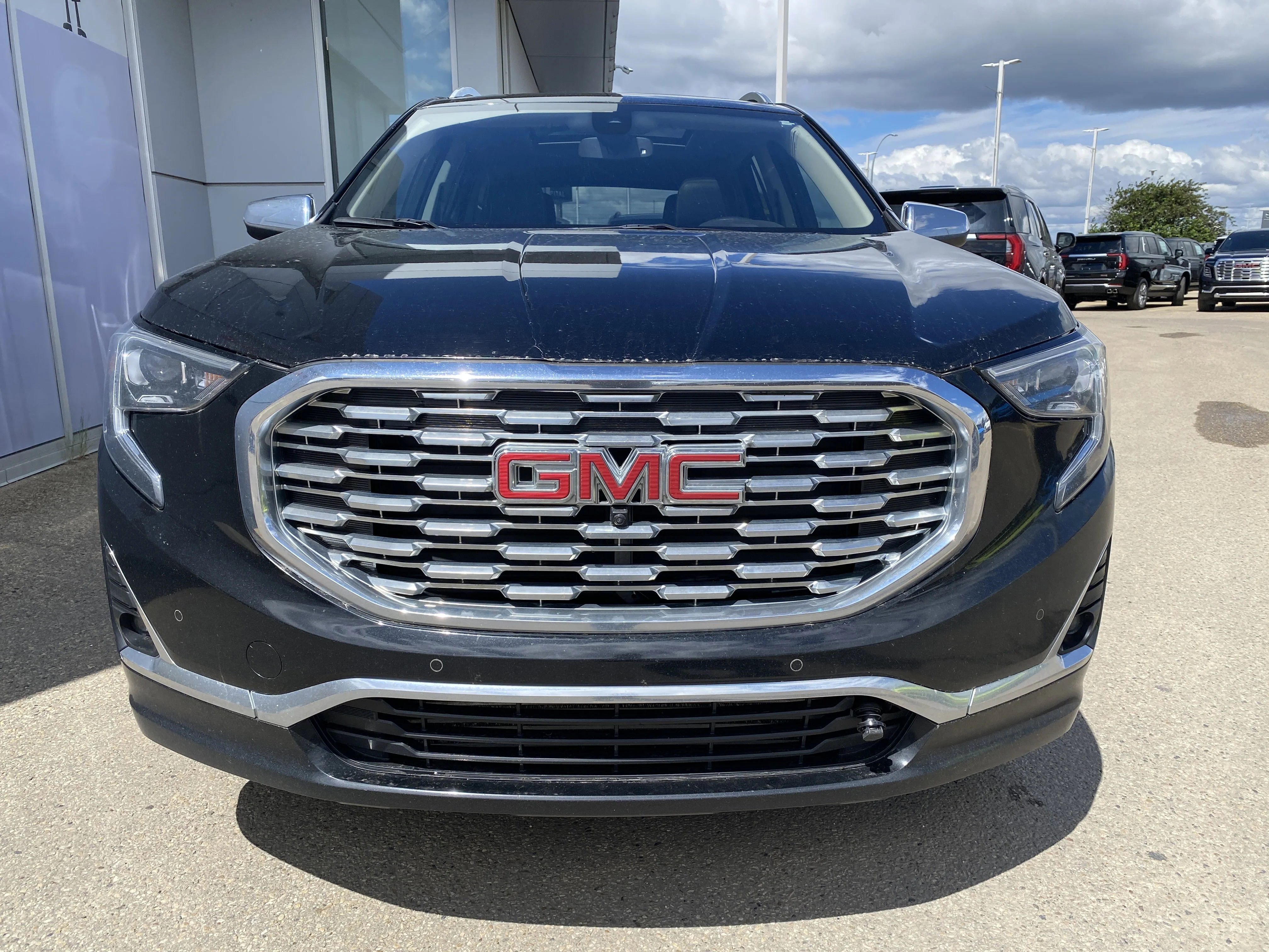 Used 2018 Black GMC Denali AWD image 7
