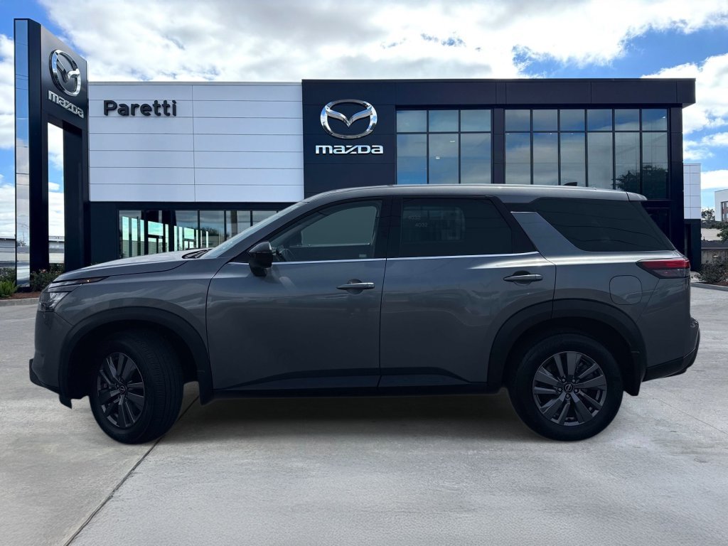 Used 2025 Gray Nissan S image 2