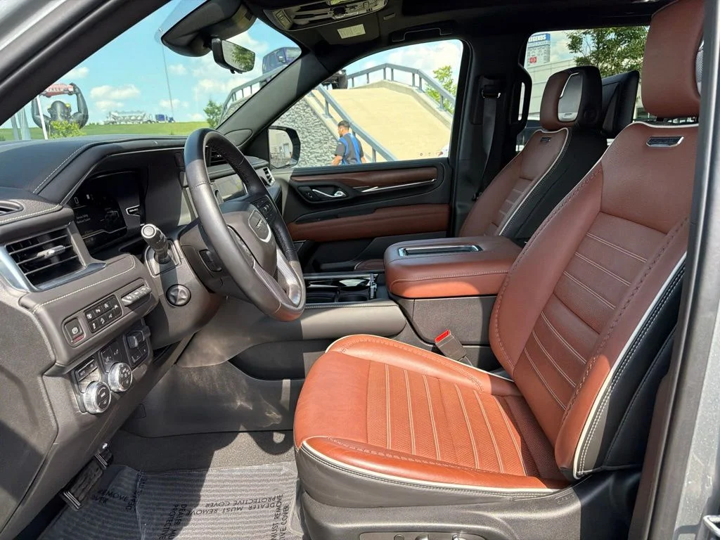 2023 GMC Yukon Denali Ultimate - Photo 10