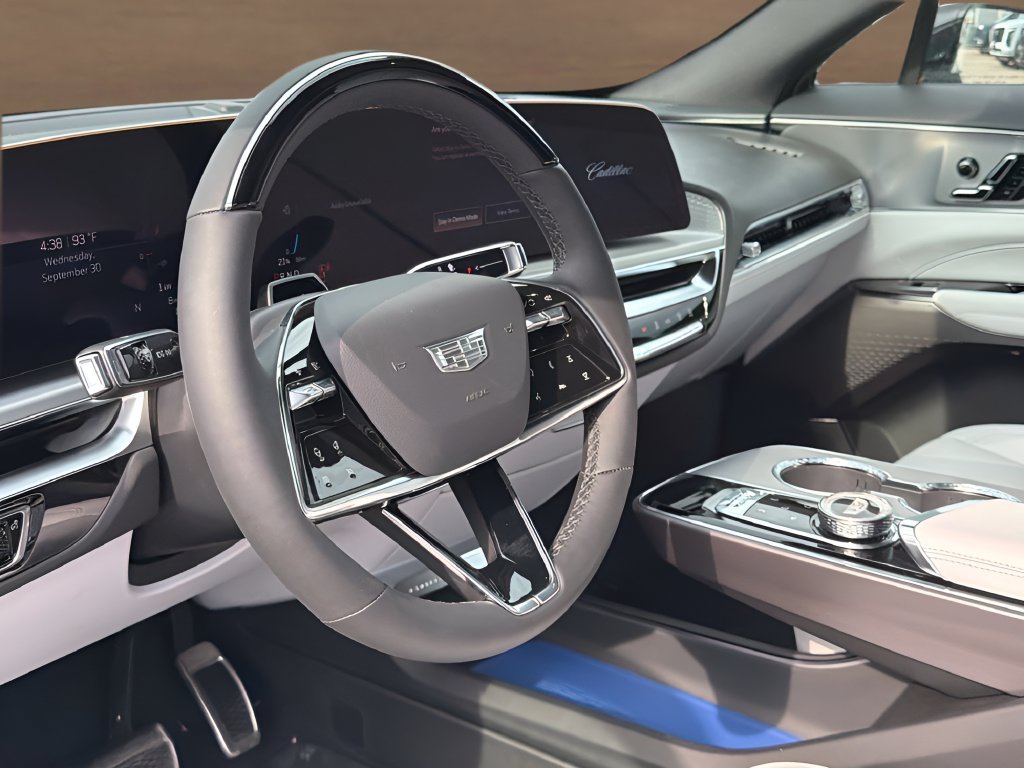 2027 Cadillac LYRIQ Luxury - Photo 9