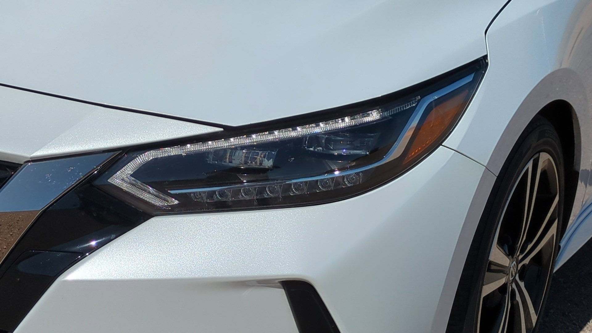 Used 2021 Aspen White Tricoat Nissan SR image 9