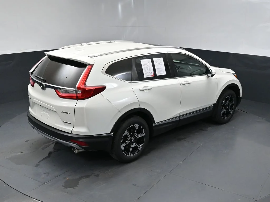 Certified Used 2018 White Honda Touring image 38