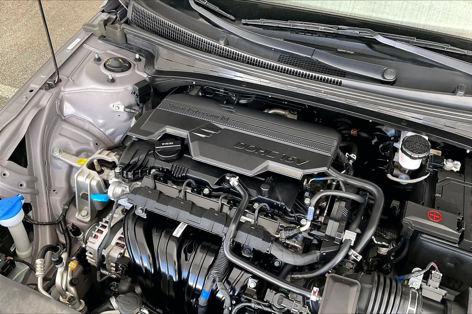 Used 2025 Fluid Metal Hyundai Limited image 33