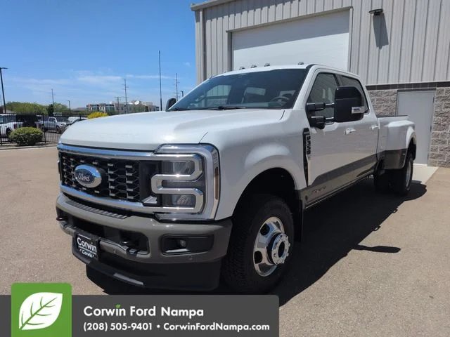 New 2026 Star White Metallic Tri-Coat Ford F-350® King Ranch® image 7
