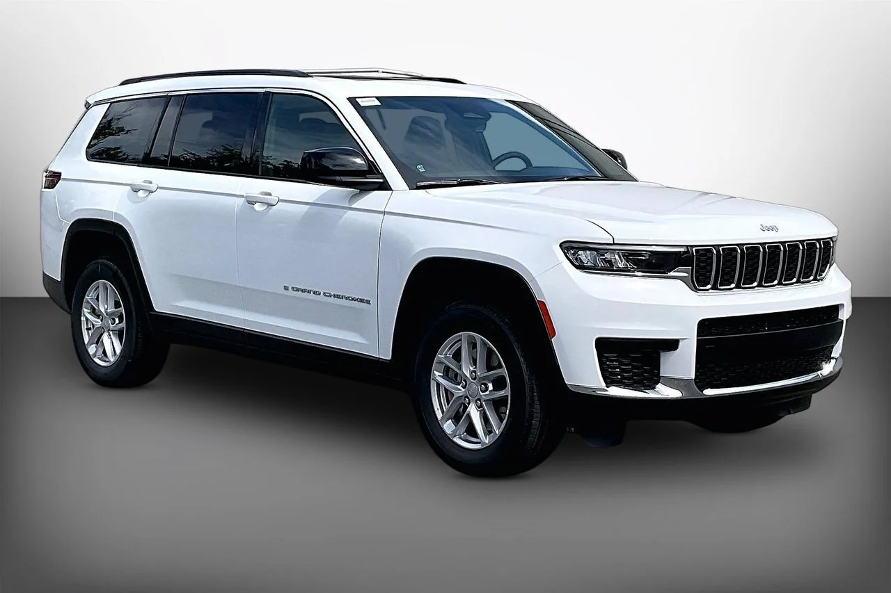 New 2026 Bright White Clearcoat Jeep Laredo X image 1