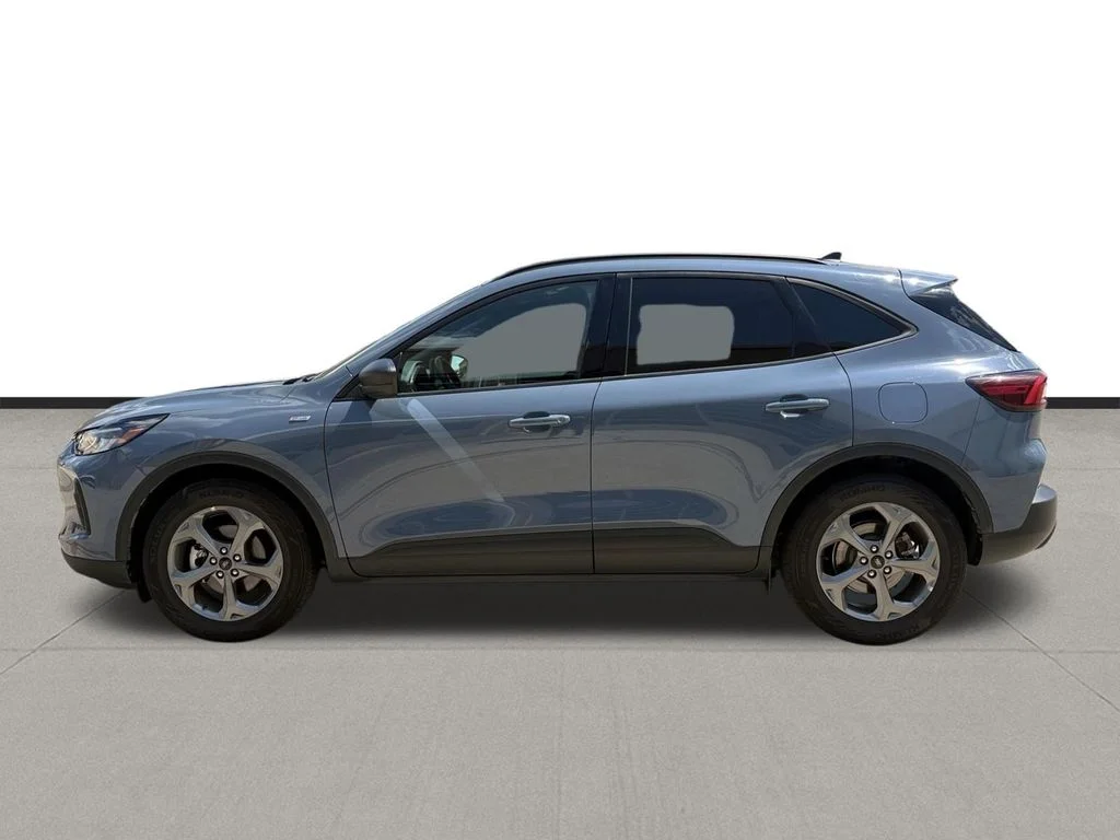 Used 2025 Vapor Blue Ford ST-Line image 8