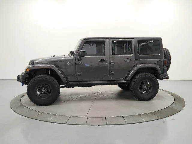 Used 2017 Gray Jeep Unlimited Sahara image 5