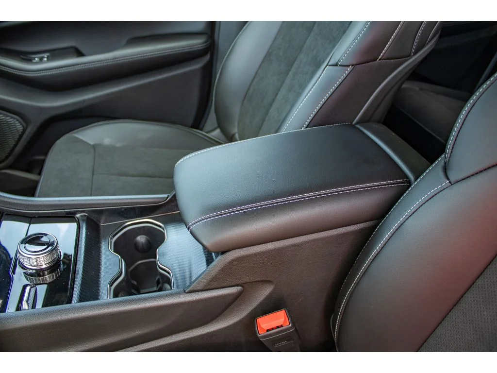 New 2026 Velvet Red Pearlcoat Jeep Laredo Altitude image 38