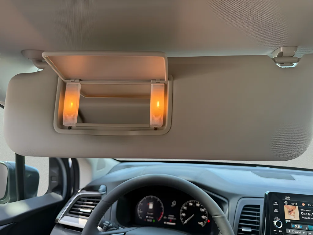 New 2026 Solar Silver Metallic Honda Touring image 30