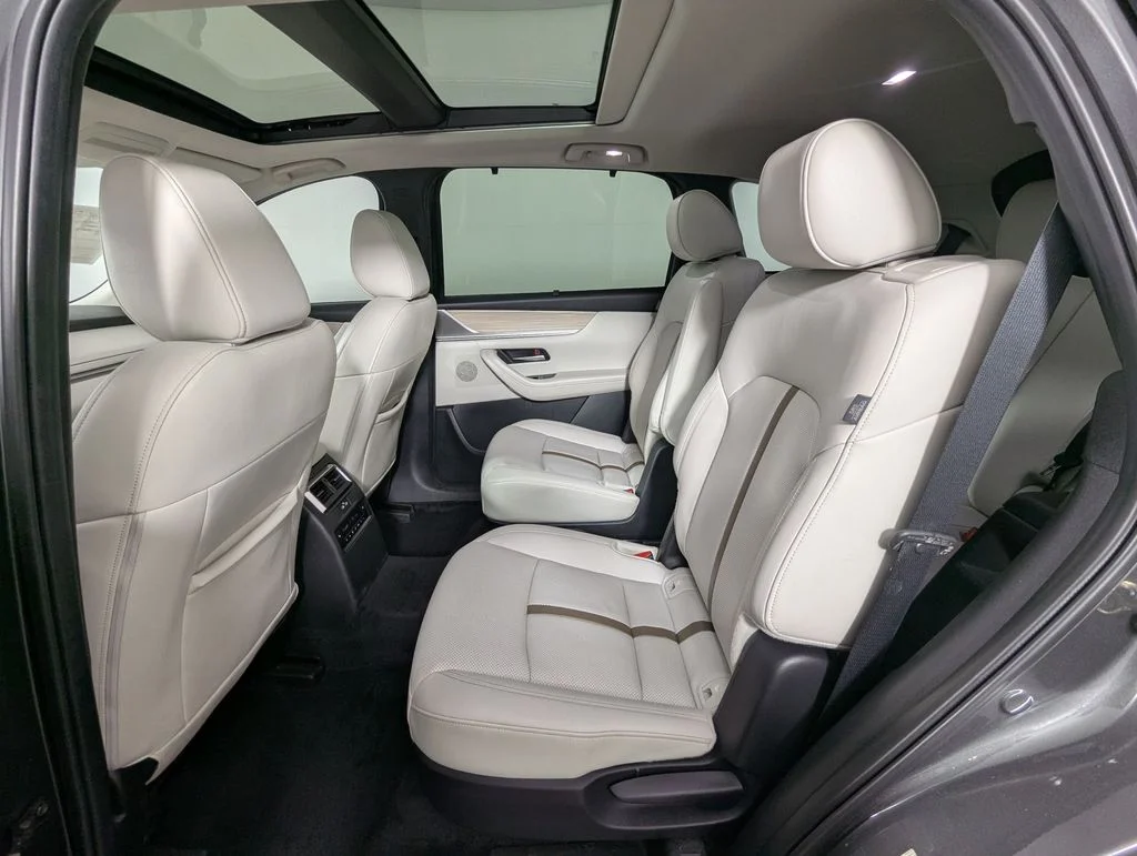 Used 2024 Gray Mazda Premium Plus AWD w/ 3rd Row Seats image 20