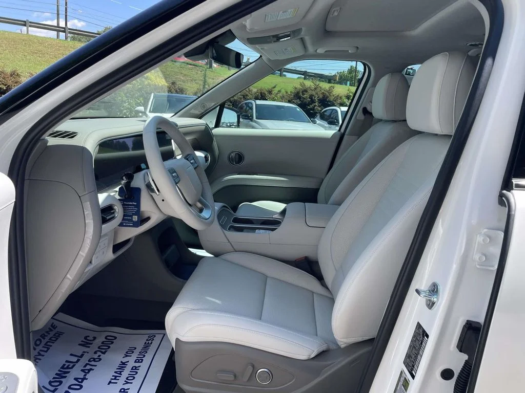New 2026 White Hyundai Limited image 17