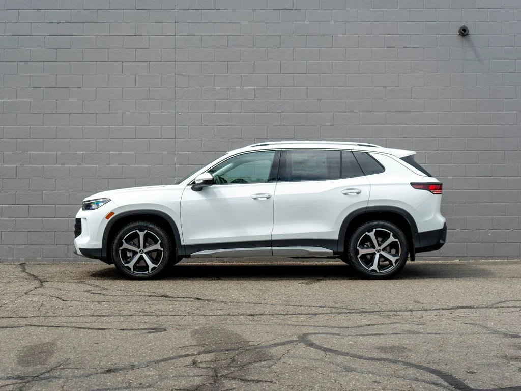 New 2026 Pure White Volkswagen 2.0T SE image 3