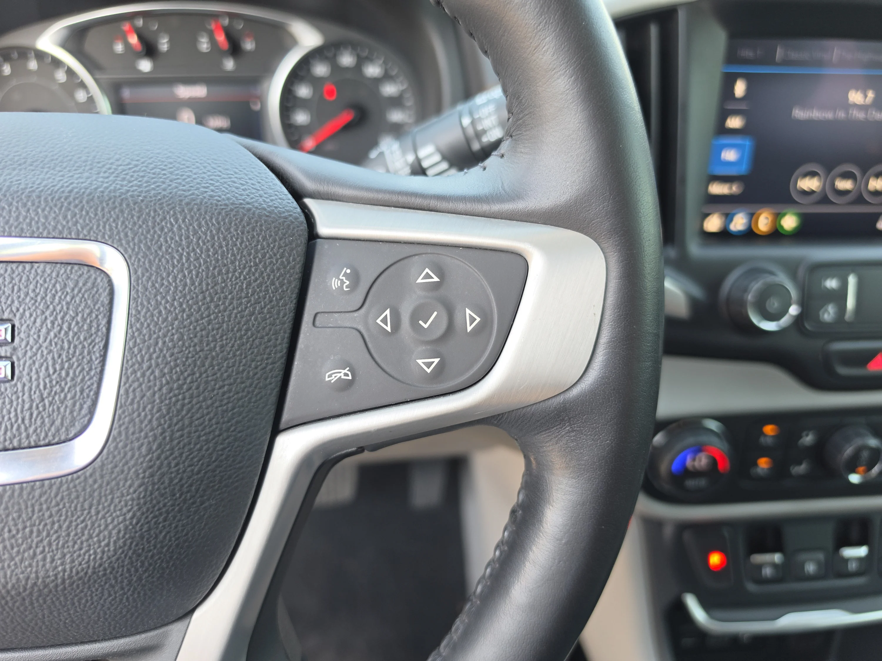 Used 2020 Blue Emerald Metallic GMC SLT image 34
