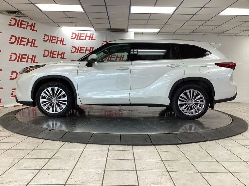 Used 2021 White Toyota Platinum image 4