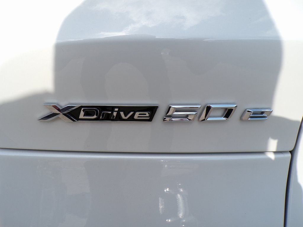 Certified Used 2026 Mineral White Metallic BMW xDrive50e image 26