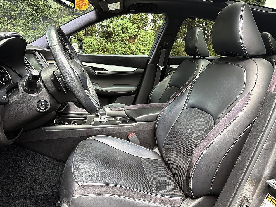 Used 2019 Graphite Shadow INFINITI ESSENTIAL image 12
