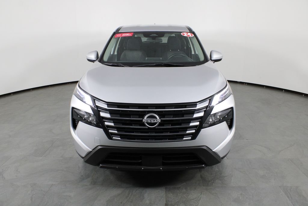 2024 Nissan Rogue SV - Photo 13