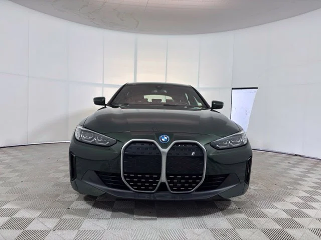 Used 2024 Green BMW xDrive40 image 2