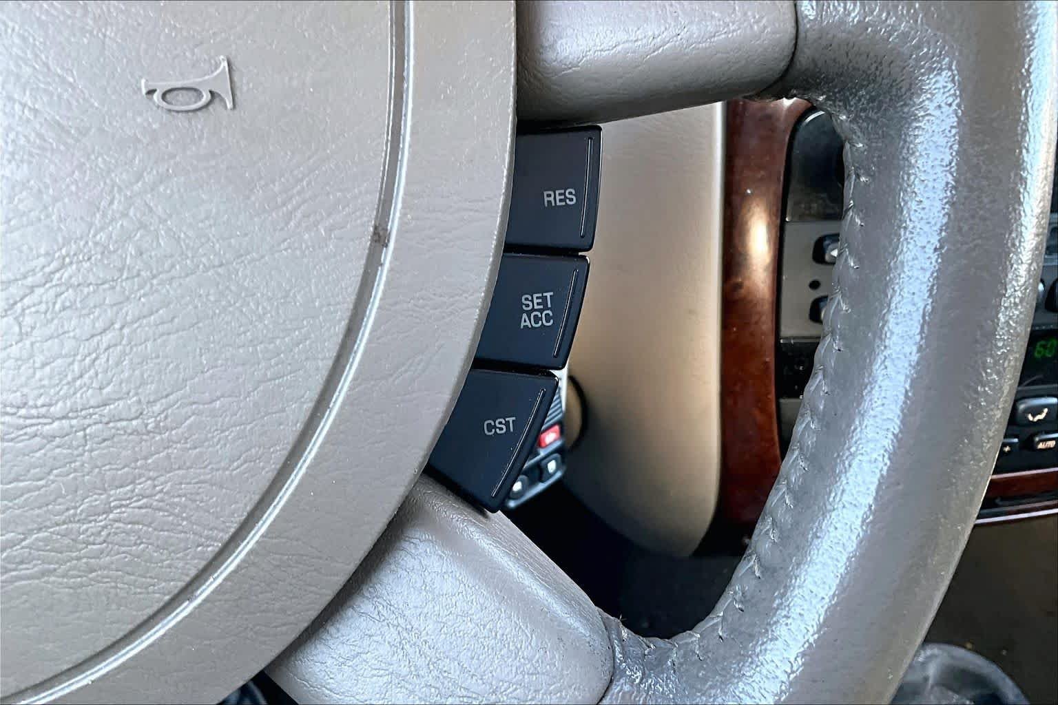 Used 2005 Vibrant White Mercury LS image 21