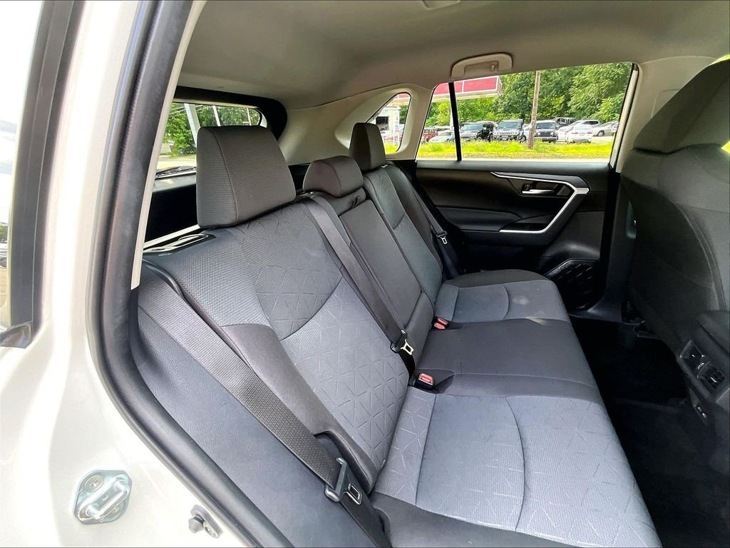 Used 2025 White Toyota XLE image 16